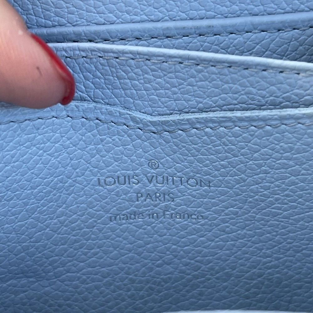 💖SOLD💖Louis Vuitton Lilac Summer Stardust Zippy Compact Wallet - Picture 9 of 12